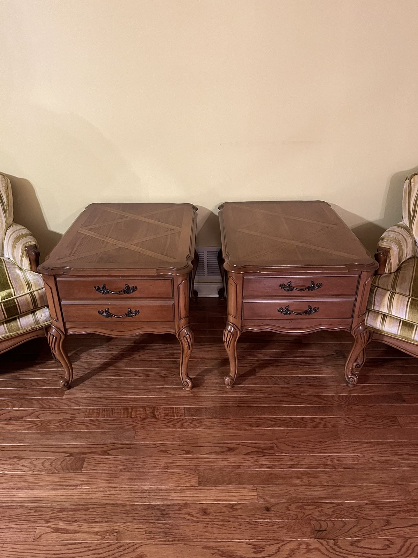 Pair Of Vintage Bassett Furniture French Provincial Side/End Tables
