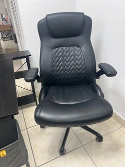 Desk chair