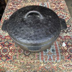 Vintage Ugly Hammered Duch Oven NO 8 