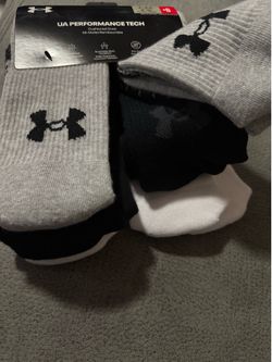Under armor performance tech socks
