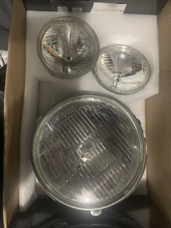 Harley Davidson Headlight And Passing Lights