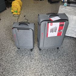 Brand new suitcase set