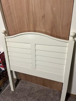 Wood head board TWIN