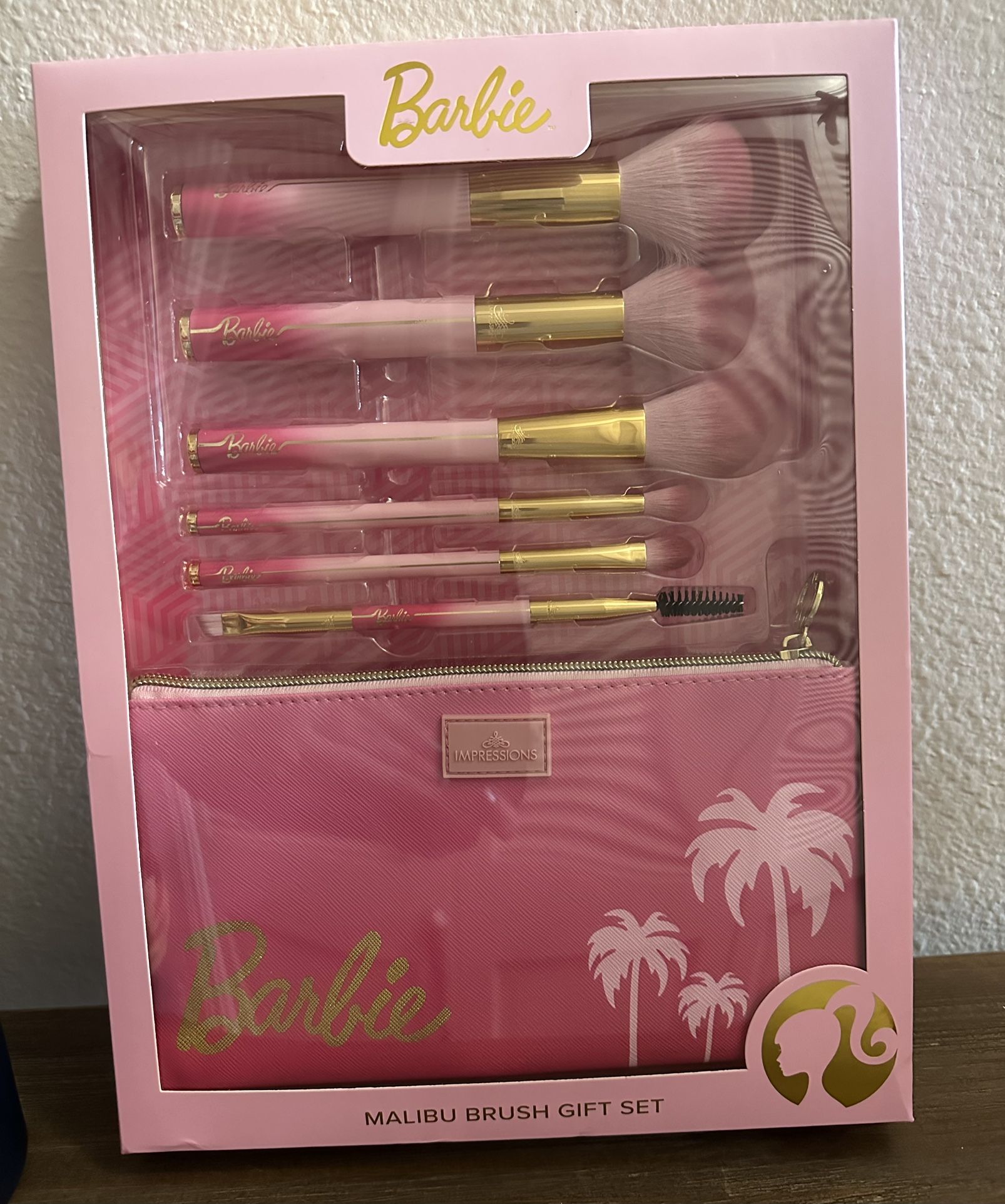 Impressions Vanity  6 PCs Barbie Malibu Makeup Brush  Set 