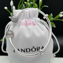 Pandora style bracelet !! 925 sterling silver. Bracelet size: 7.1"in. 18 cm.