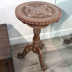 Beautiful Mother of Pearl Inlaid Table (30.5” x 19”)