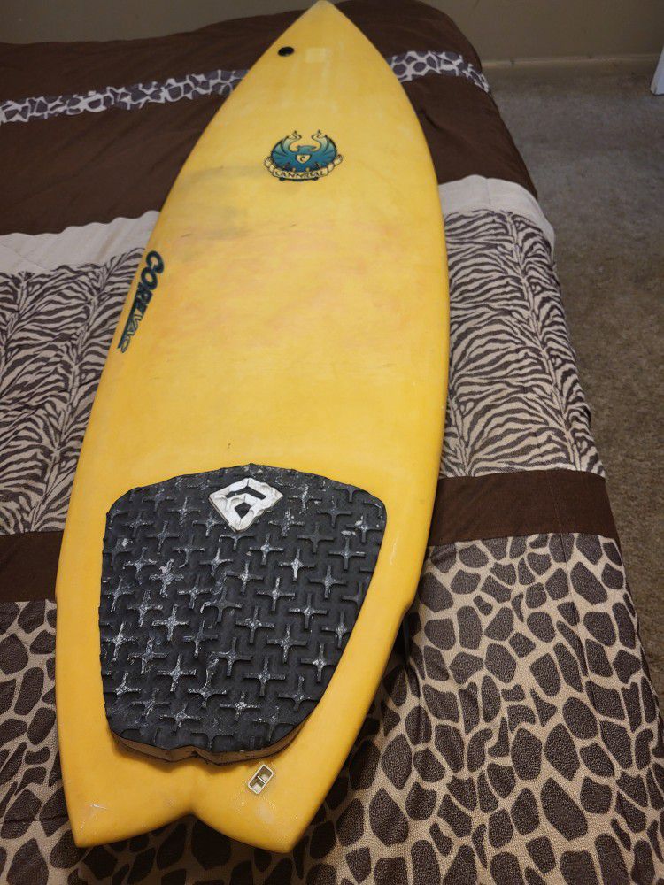 Cannibal Surfboard 5'6"