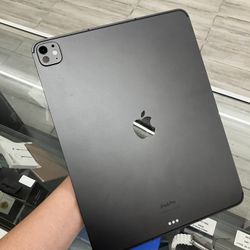 Like New Space Grey Apple iPad Pro, Cash Or $50 Down