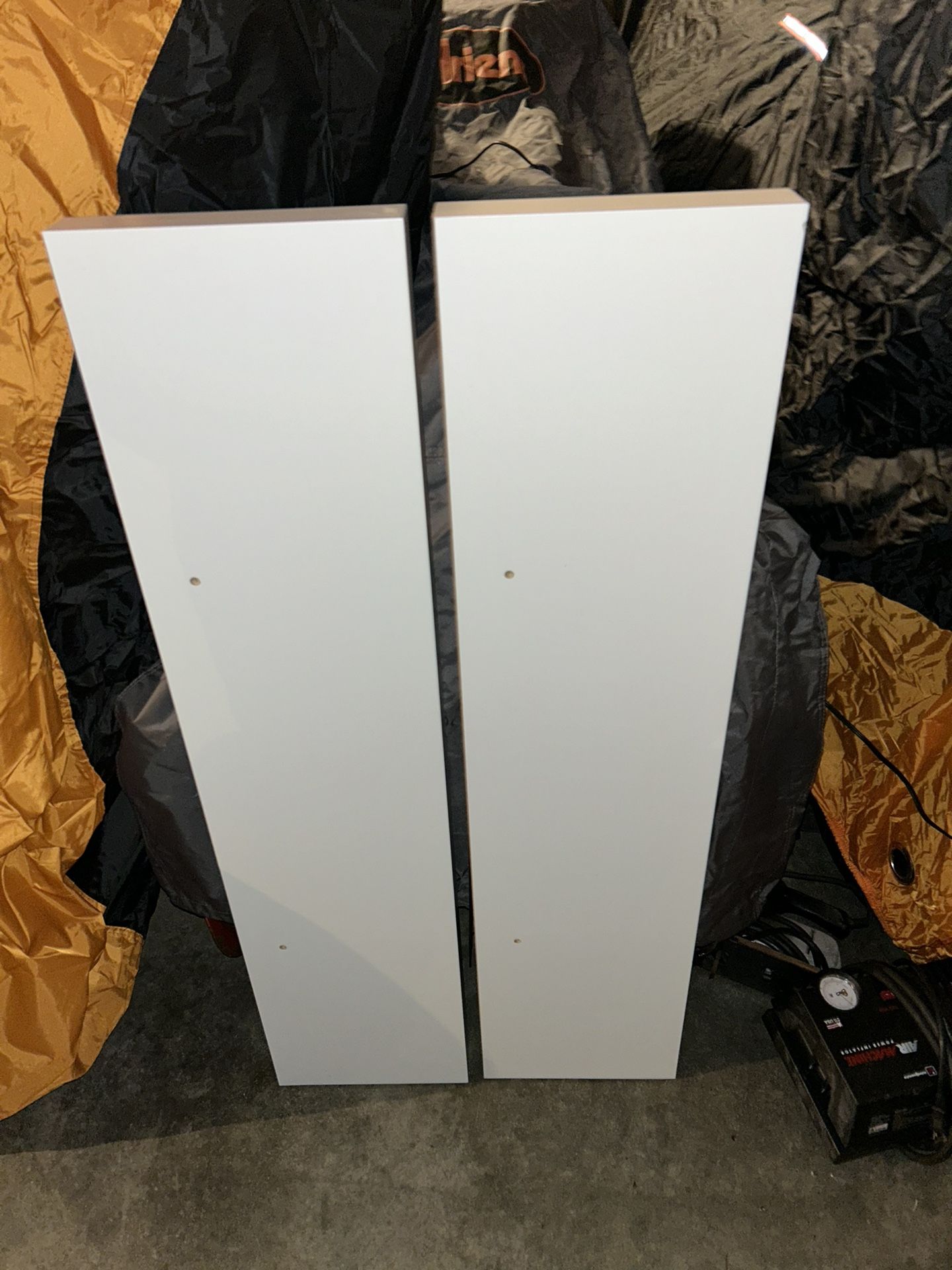 Two White Floating Shrives w/ Bracket