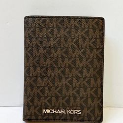 Michael Kors Leather Jet Set Travel Passport Holder Wallet Brown/Acorn Signature