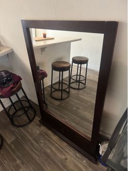Vanity mirror