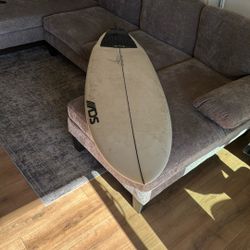 ADS SURF BOARD 5’11 35l