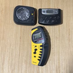 3-Vintage Sony SRF-M37W Walkman SRF-M73/M37V/M35-FM/AM Stereo All Work Read Blw