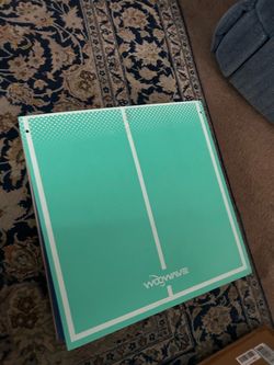 Floating pool ping pong table like new