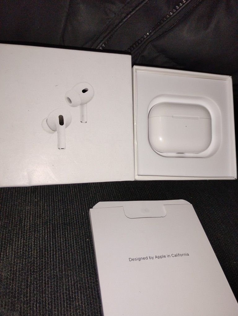 Never Used AirPods Pro 2 (2nd Generation USB C) Earbuds