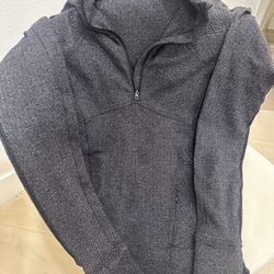 Lululemon 1/4 Zip Woman’s Pullover