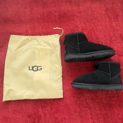 UGGS Boot 