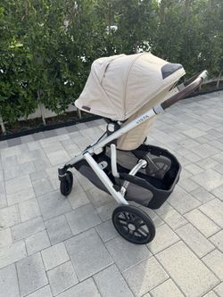 UPPAbaby VISTA V2 Stroller