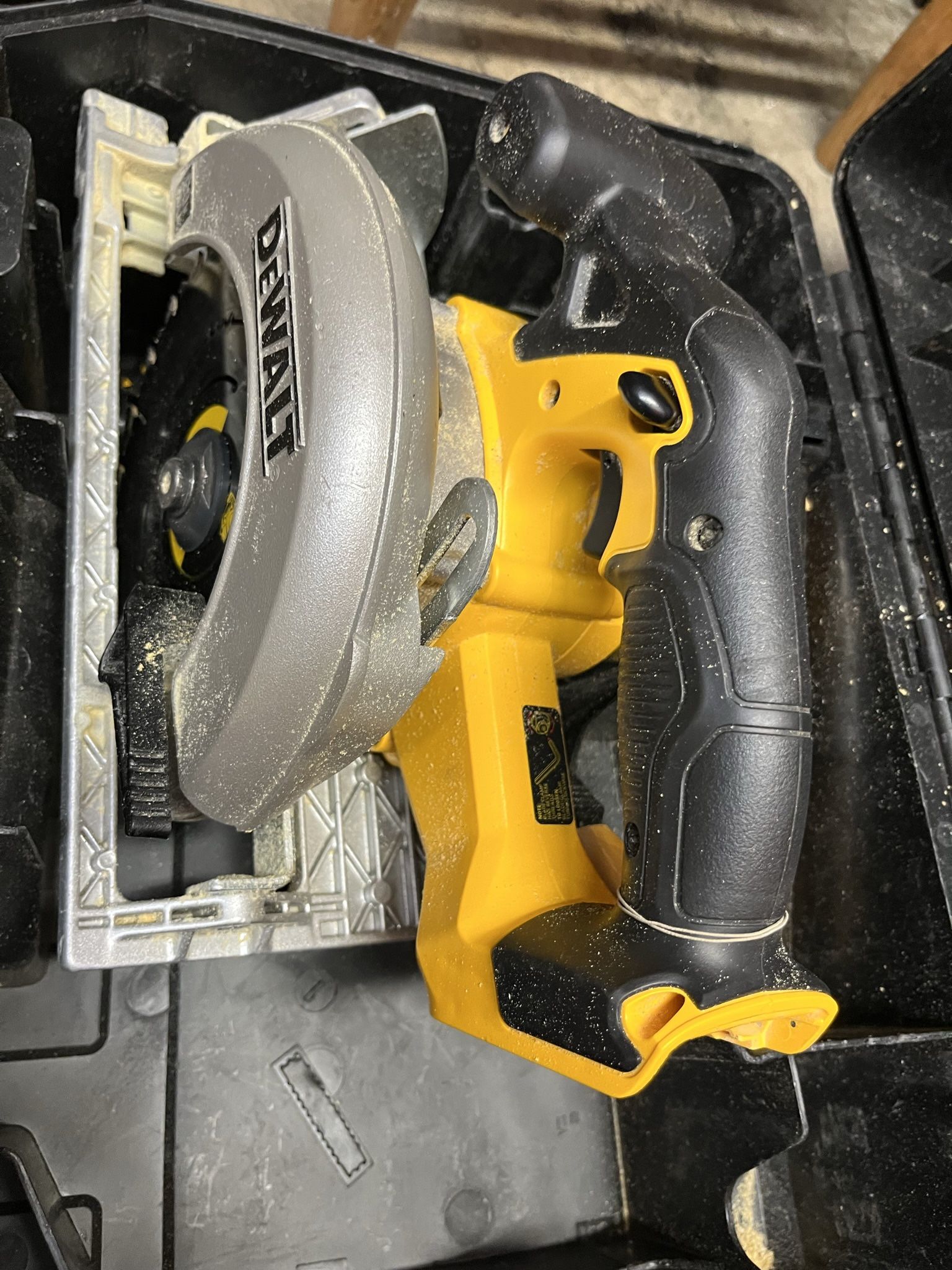 Dewalt dcs391 Cordless Circular Saw