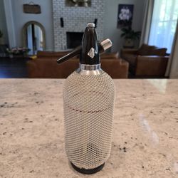 Vintage ACC Czech crystal soda bottle with mesh exterior // vintage barware