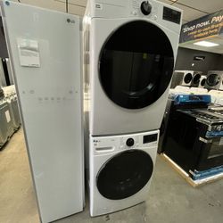 LG 3 Piece Bundle - Front Load Washer & Gas Dryer + Styler In White 