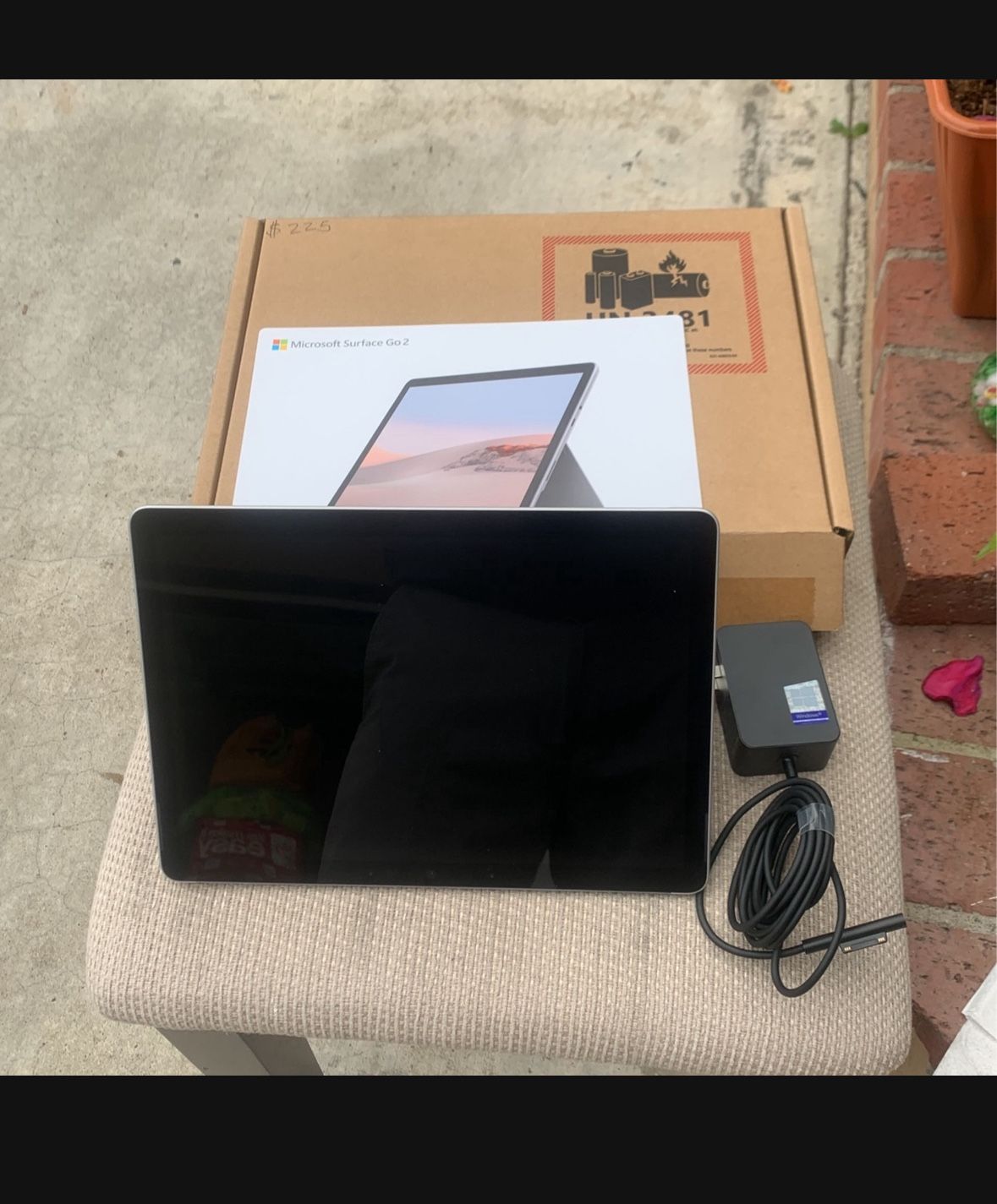 Microsoft Surface 8 Go 2