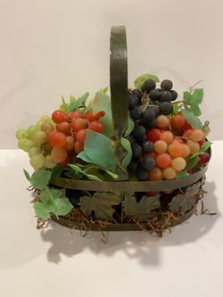 Vintage 12 Piece Artificial Fake Plastic Grapes in Metal Basket Various Sizes Colors Green Purple Red Fruit