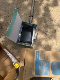 Garmin gps devices x 13 and assorted cables
