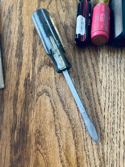 Vintage Challenger 7342 Flathead Screwdriver - Collectible Tool / Screwdriver