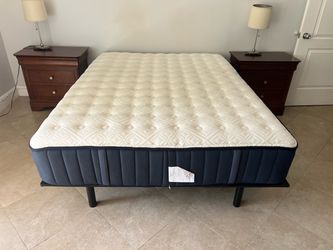 Queen Mattress with Platform Frame