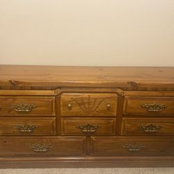 Dresser And Nightstand Set