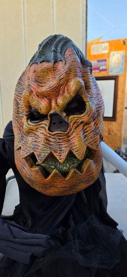 Scary Evil Pumpkin / Jack-o'-Lantern Latex Mask moving mouth