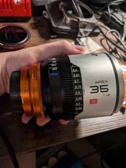 Blazar Apex 35mm 1.33x T1.8 Autofocus Anamorphic lens - L Mount