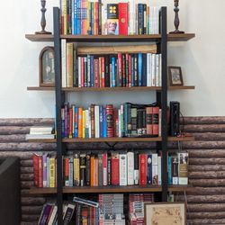 Sturdy & Industrial Chic Bookshelf