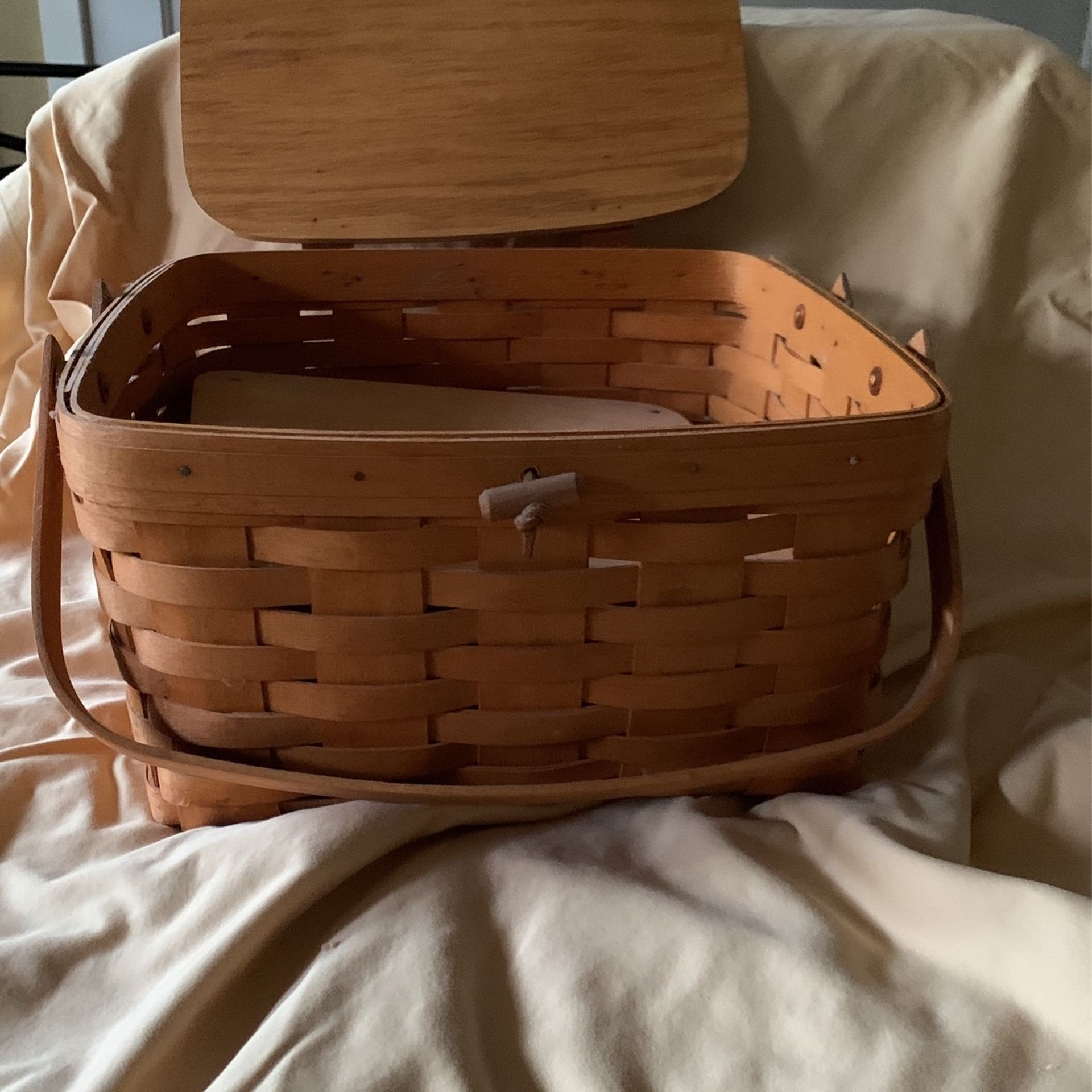 Longaberger Small picnic Basket
