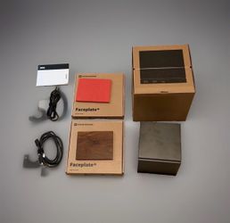 Valve Steam Machine 2TB with Faceplates and Cables