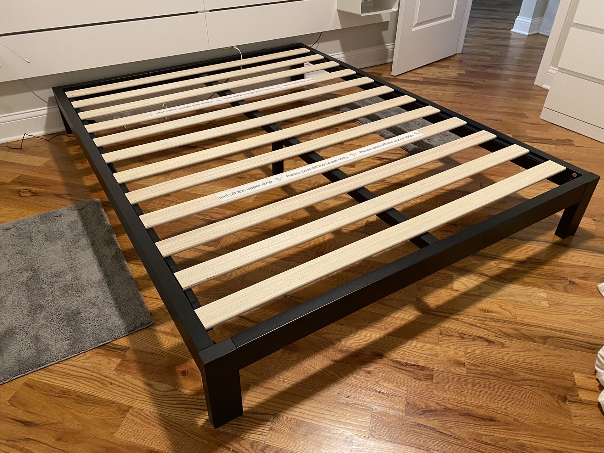 Zinus bed frame