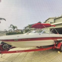 Reinell ski Boat