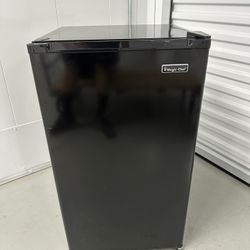 Magic Chef 3.2 cu. ft. Compact Mini Fridge - Black