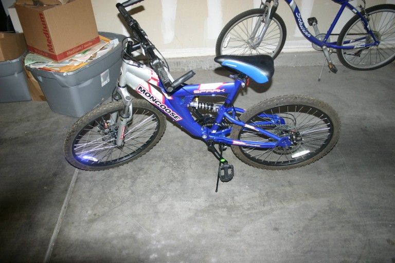 mongoose spark mountain bike