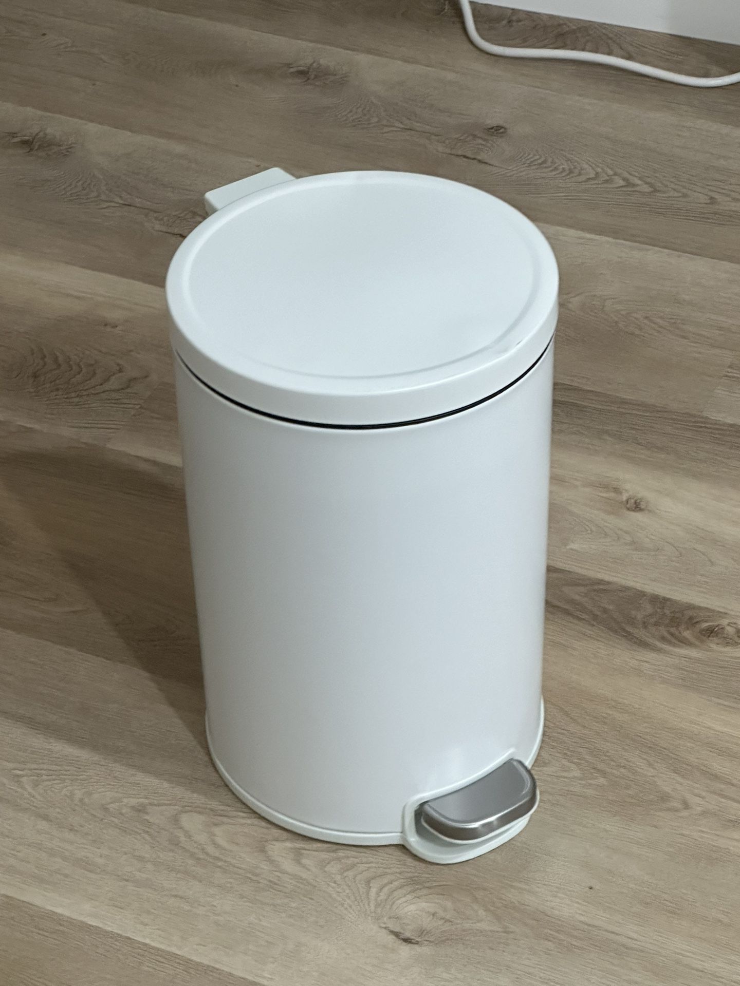 Bright room Kitchen Trash Can 