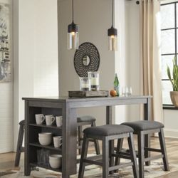 Dinning Table With Stools