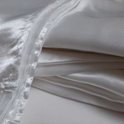 White Satin Napkins ~ Square 18" x 18" ~ Lot of 194  ~ ranjacuj