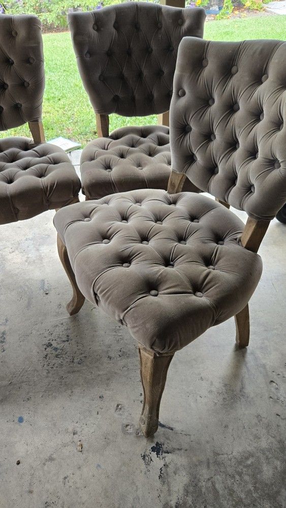 4 Wooden Chairs
