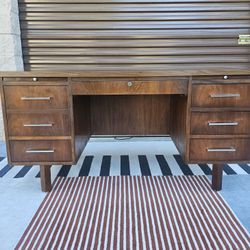 ✨ Solid Mid Century Modern Office Desk - Delivery +$35