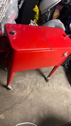 Red Ice chest