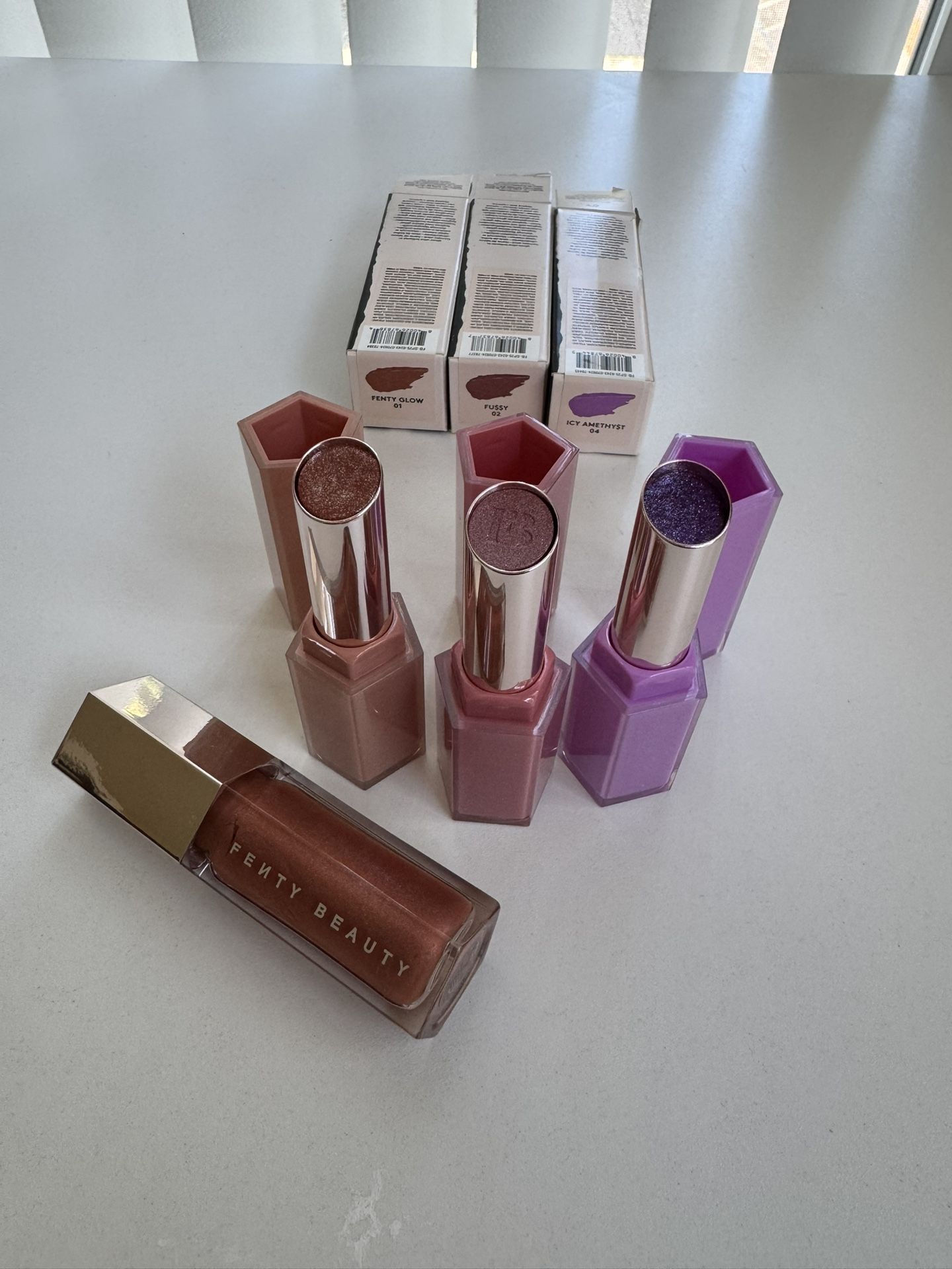 Fenty gloss bomb full size 3 sticks + 1 gloss