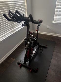 Schwinn IC3 Indoor Cycling Bike with mat