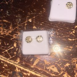 Gold Nugget Earings 