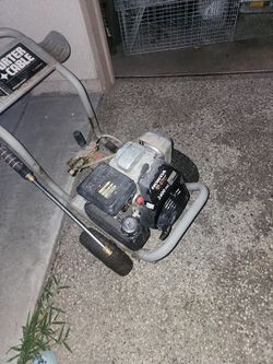  Honda 2400PSI Pressure Washer Gas
